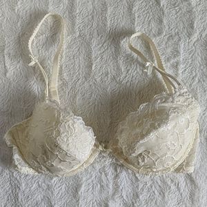 🌼2/$20 Lace Cream Bra